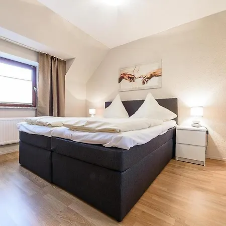 Haus Berolina 4 *